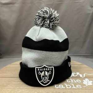 New Era NFL Las Vegas Raiders Cuff Knit Pom Beanie Men’s Women’s Black Grey OSFM